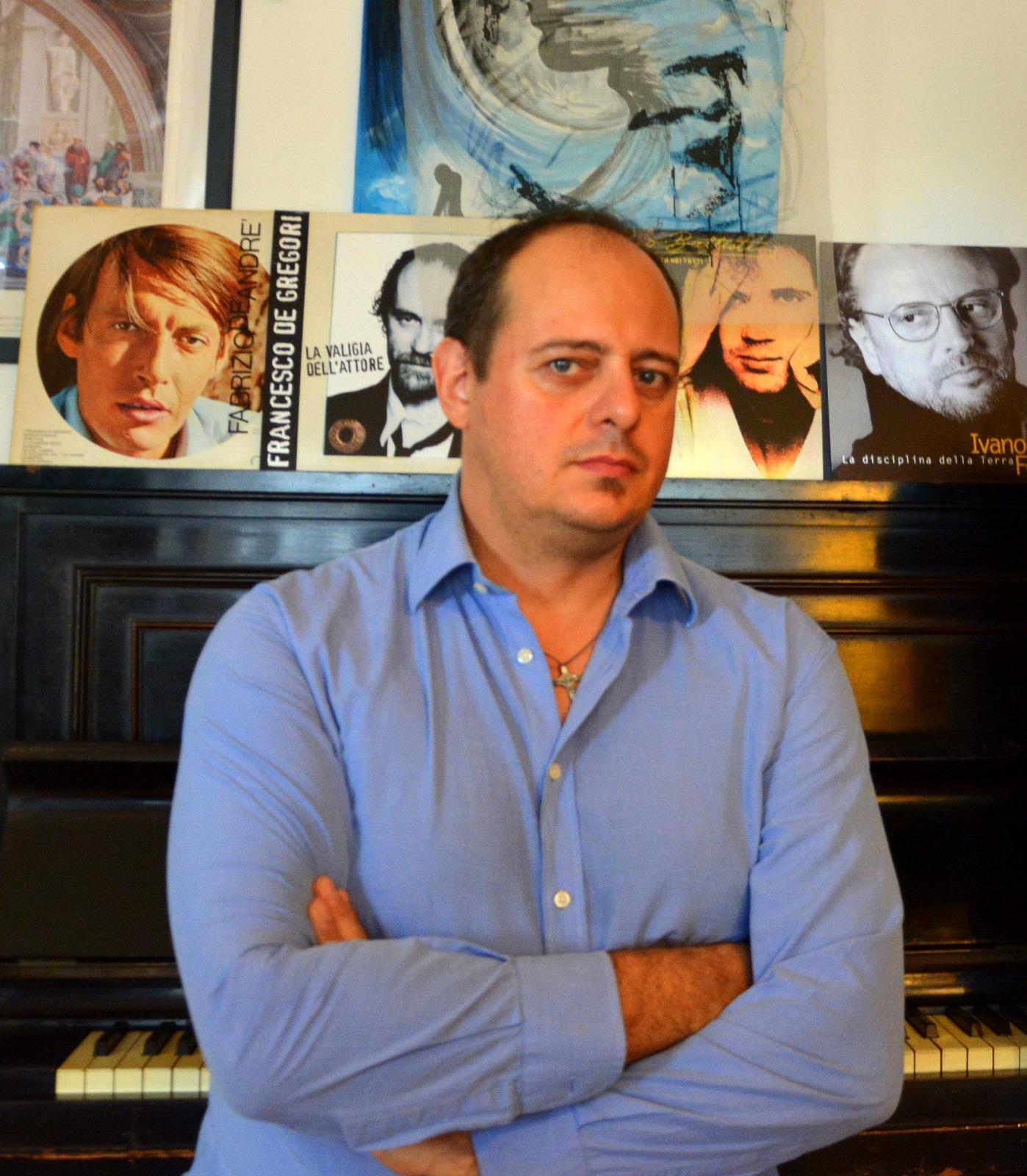 Il critico musicale pisano Marco Masoni al Salone del Libro di Torino Il critico musicale pisano Marco Masoni al Salone del Libro di Torino
