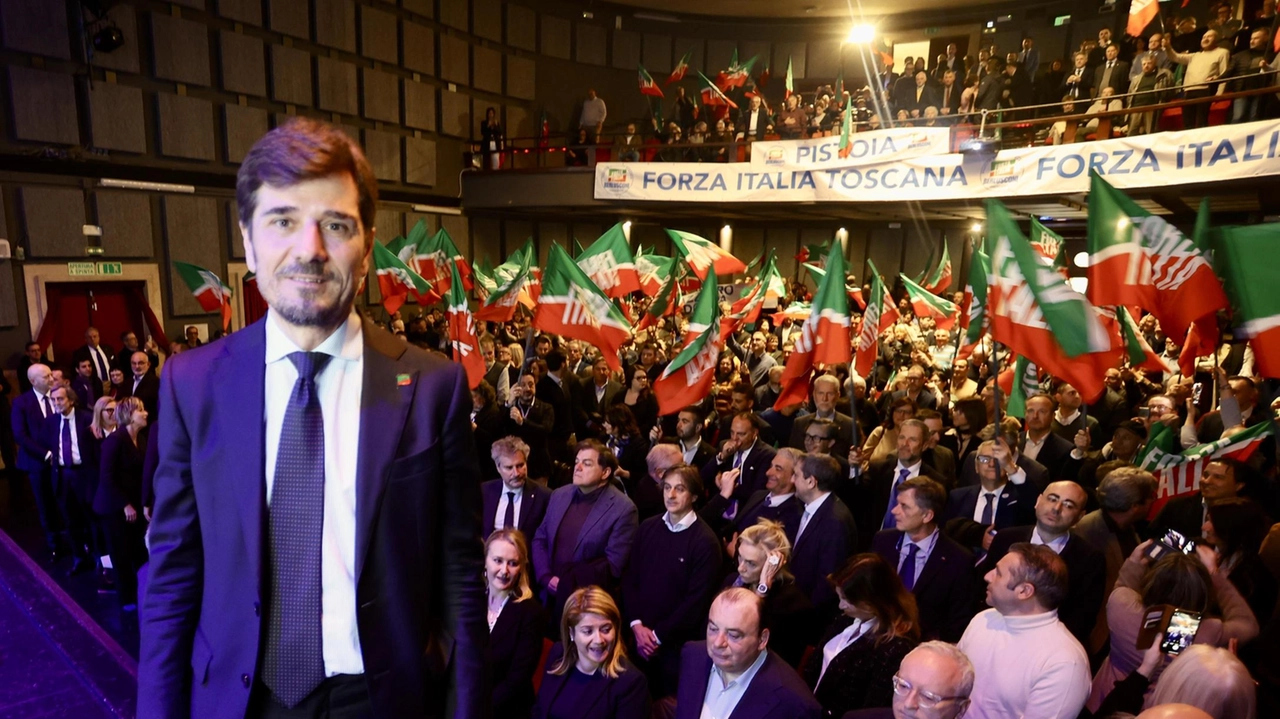 Marco Stella ieri mattina al teatro Puccini gremito da oltre mille persone
