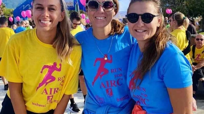 Claudia Piotrowicz (la prima a sinistra), polacca presidente Airc di Pietrasanta impegnata oggi con le altre volontarie nell’iniziativa le Arance della salute Claudia Piotrowicz (la prima a sinistra), polacca presidente Airc di Pietrasanta impegnata oggi con le altre volontarie nell’iniziativa le Arance della salute