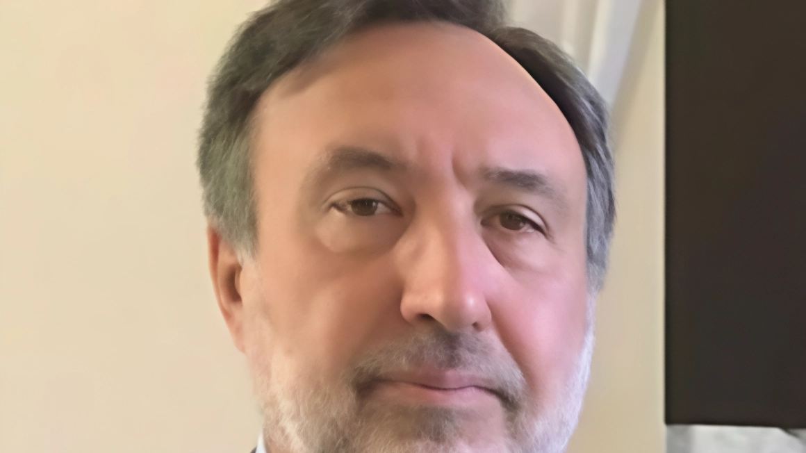 Il magistrato Marco De Paolis presenta il libro "Caccia ai nazisti" a Marina di Pietrasanta, raccontando le sue indagini sui crimini di guerra nazisti e fascisti in Italia e all'estero. Un'opera che rivela la lotta per la verità e la giustizia contro l'oblio e l'ingiustizia. Il magistrato Marco De Paolis presenta il libro "Caccia ai nazisti" a Marina di Pietrasanta, raccontando le sue indagini sui crimini di guerra nazisti e fascisti in Italia e all'estero. Un'opera che rivela la lotta per la verità e la giustizia contro l'oblio e l'ingiustizia.