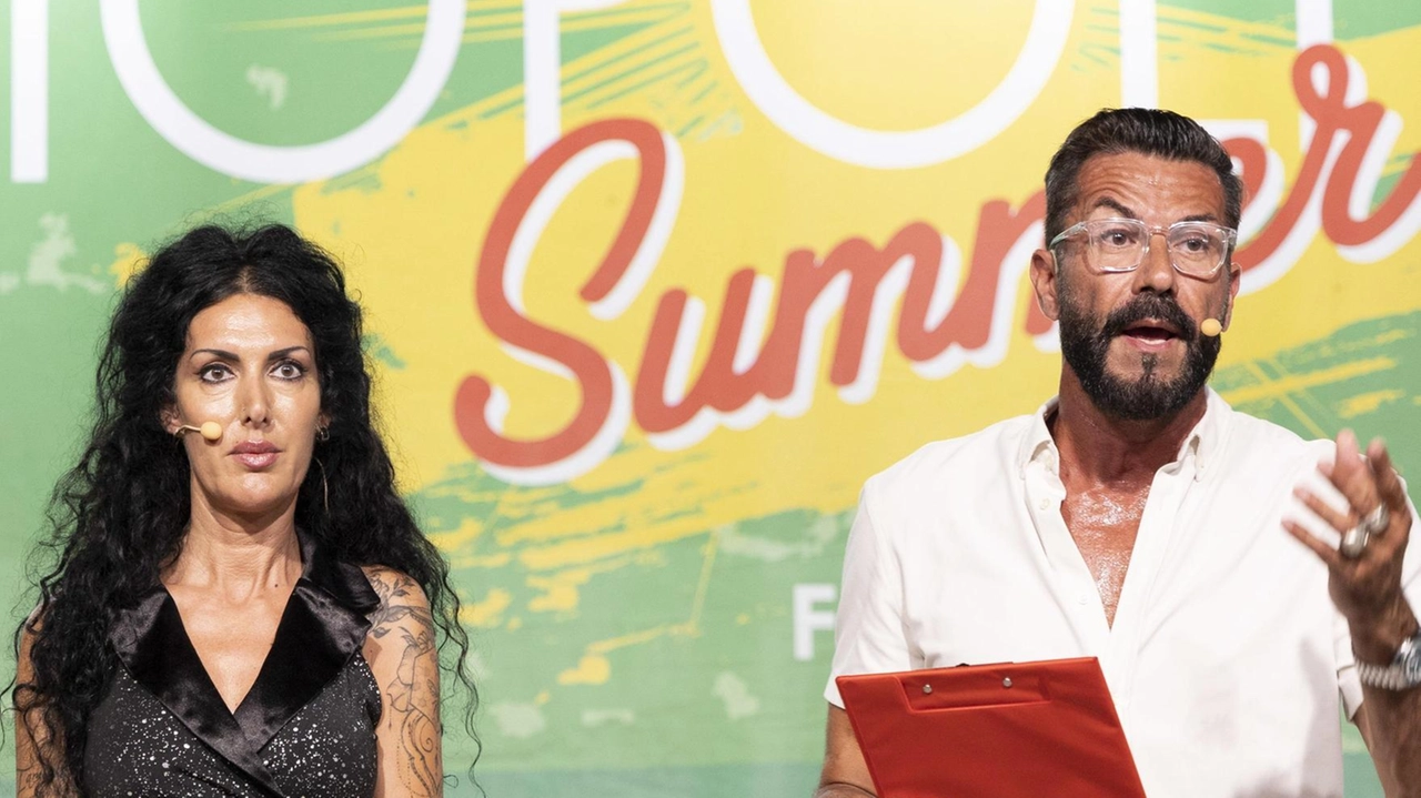 Stasera a Pisa si svolge la finale di Notti di Talento, con 20 artisti in gara per vincere premi speciali nel canto e nella danza. Un'opportunità unica per emergenti talenti artistici supportata da sponsor locali. Stasera a Pisa si svolge la finale di Notti di Talento, con 20 artisti in gara per vincere premi speciali nel canto e nella danza. Un'opportunità unica per emergenti talenti artistici supportata da sponsor locali.