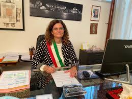 https://www.lanazione.it/image-service/view/acePublic/alias/contentid/MWQ0OTg5MzktNjgwYy00/0/valentina-vadi-presidente-della-conferenza-dei-sindaci-del-valdarno.jpeg