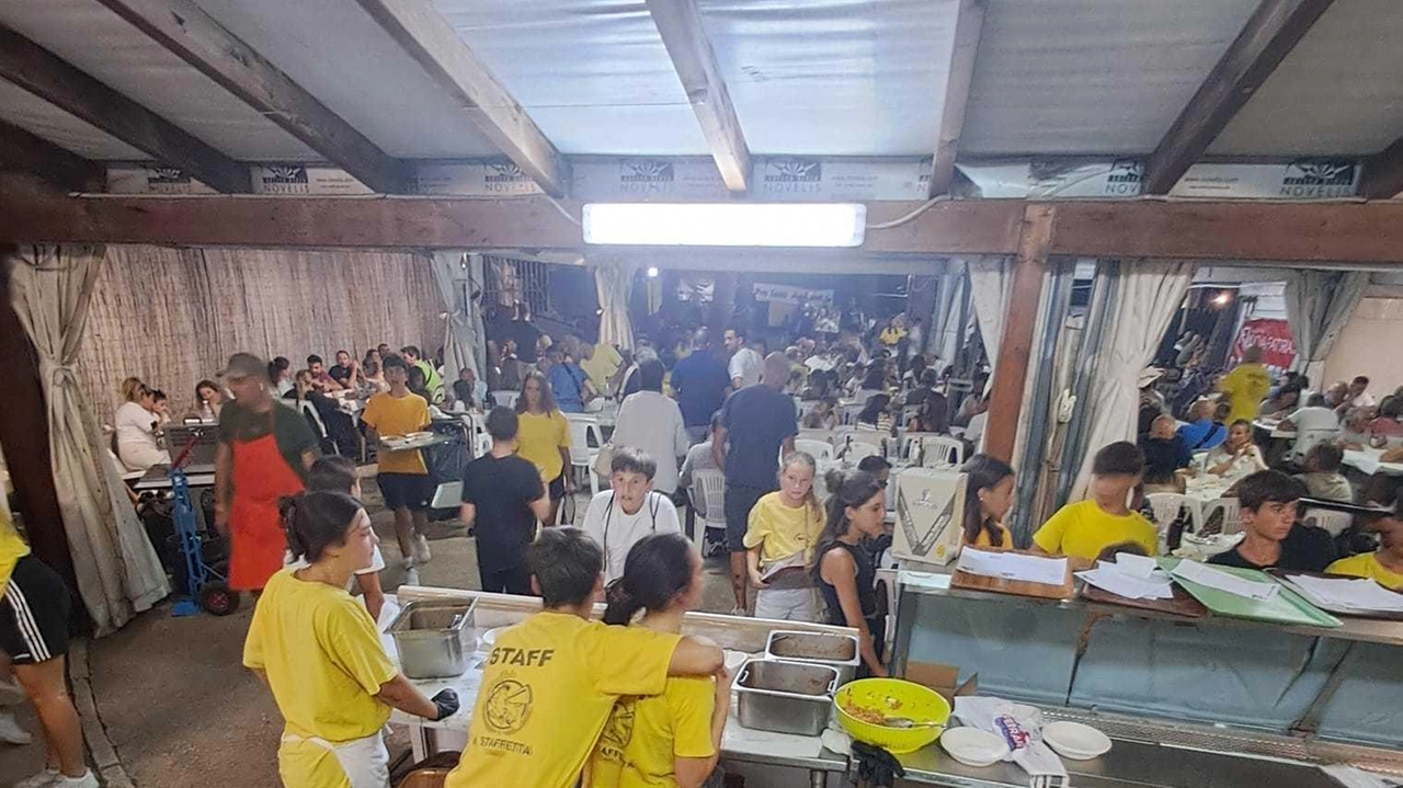 Chiude stasera ad Agnano la trentaduesima edizione. Un successo della Pro Loco. Chiude stasera ad Agnano la trentaduesima edizione. Un successo della Pro Loco.