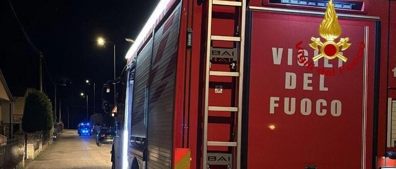 Paura a Dicomano: auto contro un muro, a bordo una famiglia con bambini piccoli