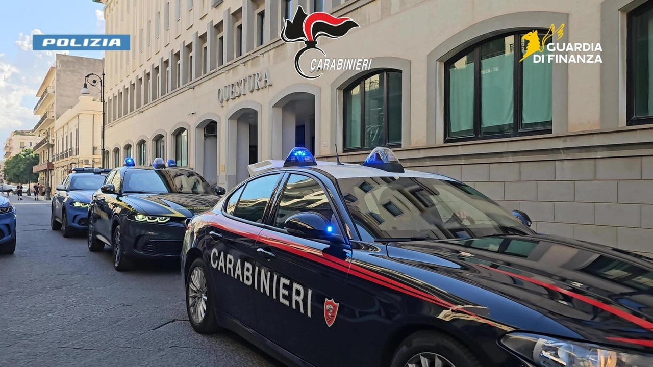 Arresti effettuati da carabinieri, polizia e guardia di finanza Arresti effettuati da carabinieri, polizia e guardia di finanza