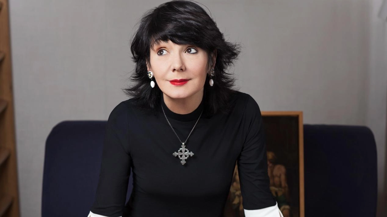 Torna il Festival itinerante curato e fondato dalla direttrice artistica Elisabetta Sgarbi "Con la città abbiamo instaurato un rapporto di fiducia e mi auguro di scoprire insieme il futuro" . Torna il Festival itinerante curato e fondato dalla direttrice artistica Elisabetta Sgarbi "Con la città abbiamo instaurato un rapporto di fiducia e mi auguro di scoprire insieme il futuro" .