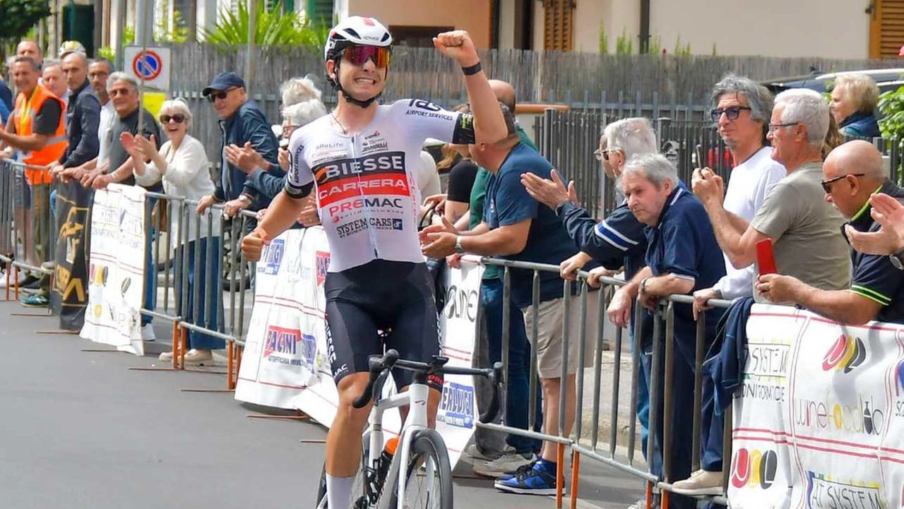 La volata di Dati (Foto R. Biagini) La volata di Dati (Foto R. Biagini)