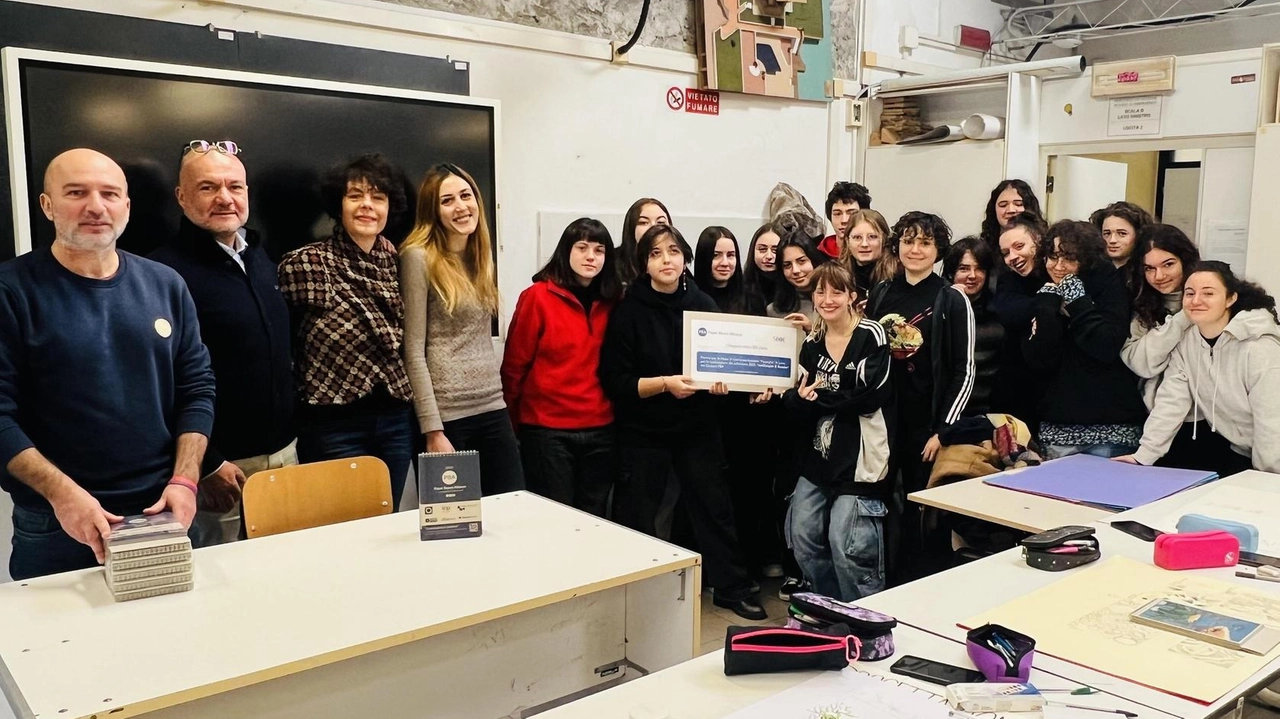 Anche quest’anno, il Gruppo Paper Board Alliance rinnova il sodalizio con il Liceo Artistico Passaglia di Lucca per il progetto... Anche quest’anno, il Gruppo Paper Board Alliance rinnova il sodalizio con il Liceo Artistico Passaglia di Lucca per il progetto...