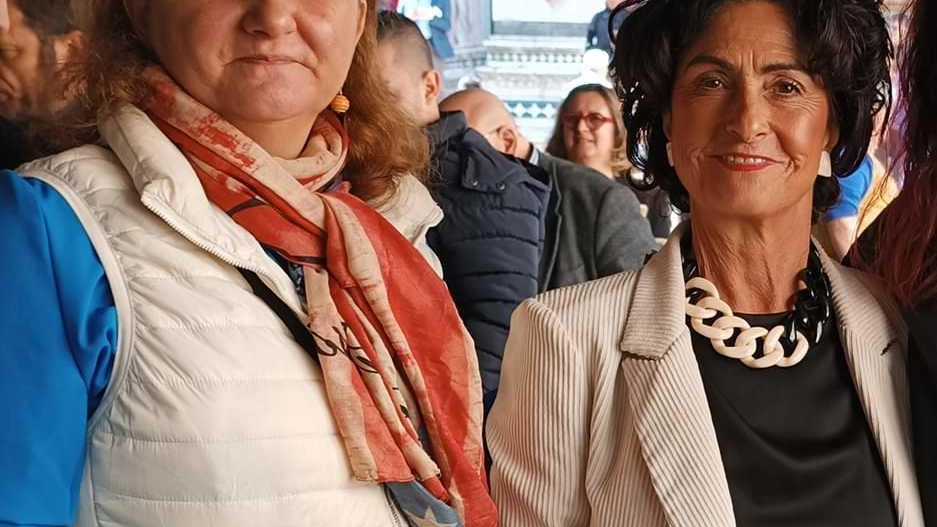 Da sinistra Marianna Baldi e Rita Pieri, attuale ed ex coordinatrice di Azzurro Donna Toscana Da sinistra Marianna Baldi e Rita Pieri, attuale ed ex coordinatrice di Azzurro Donna Toscana