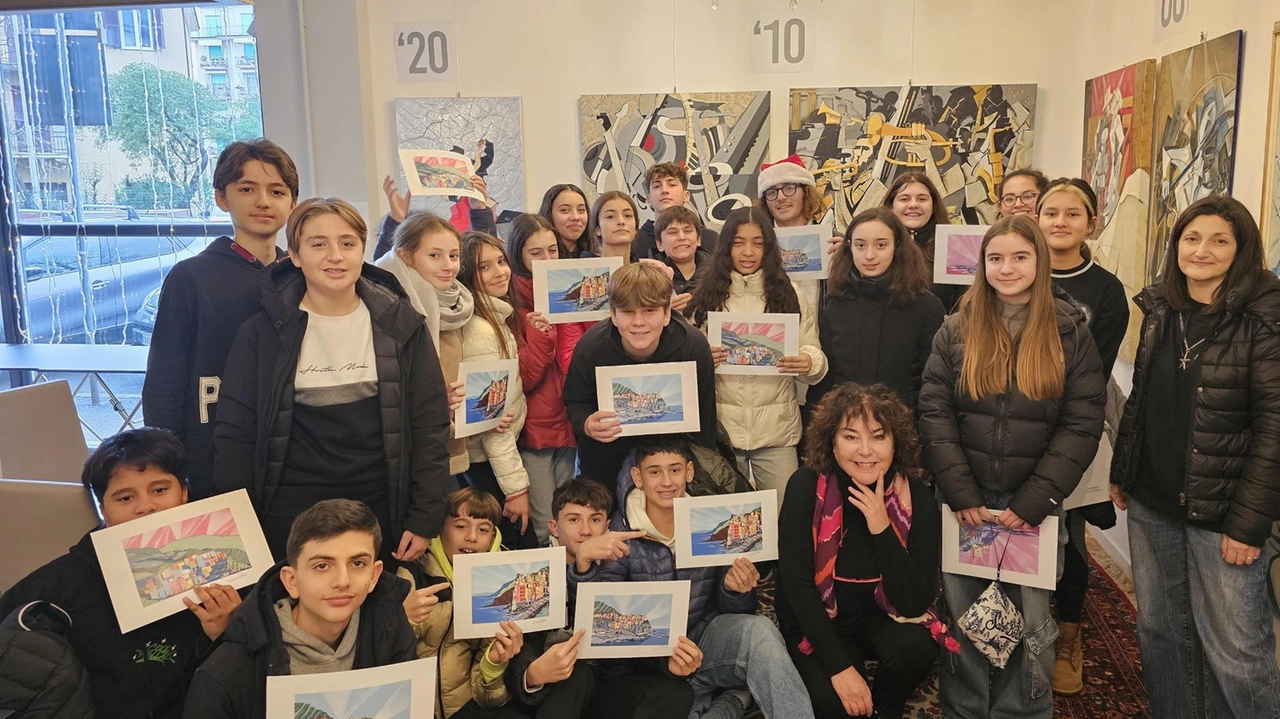 Gloria Giuliano con gli studenti dell’Isa4 Gloria Giuliano con gli studenti dell’Isa4