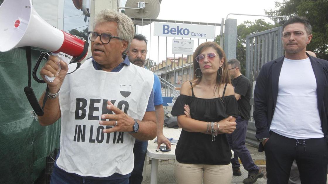 Vertenza Beko a Roma. Firmato il Patto sociale. Ok a cassa integrazione e rilancio industriale