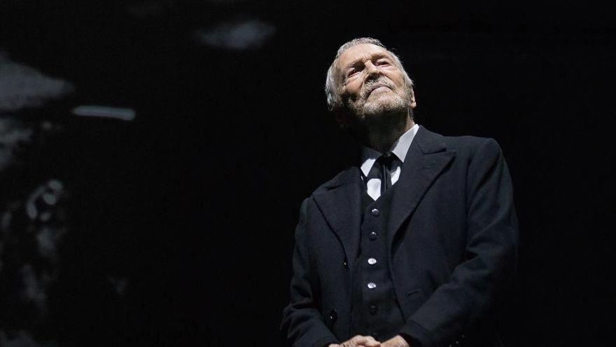 Emozioni e ricordi in “Prima del Temporale“, nato dal libro autobiografico di Umberto Orsini, “Sold Out“. Sarà al Caio Melisso fino a martedì primo luglio