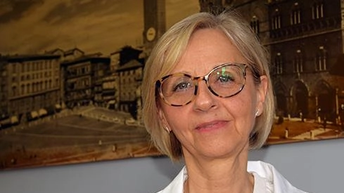 La microbiologa Maria Grazia Cusi: "Le infezioni in aumento da giugno. Tutte le varianti diffuse derivano da Omicron, sono meno aggressive. ma si trasmettono velocemente. Spesso il virus si scopre in ospedale". La microbiologa Maria Grazia Cusi: "Le infezioni in aumento da giugno. Tutte le varianti diffuse derivano da Omicron, sono meno aggressive. ma si trasmettono velocemente. Spesso il virus si scopre in ospedale".