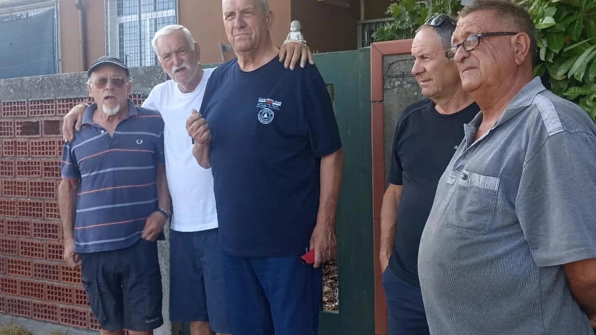 Gli abitanti di Battilana ci riprovano e chiedono maggiore decoro, una viabilità più sicura ma soprattutto di poter tornare a... Gli abitanti di Battilana ci riprovano e chiedono maggiore decoro, una viabilità più sicura ma soprattutto di poter tornare a...