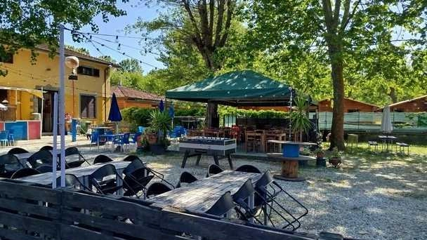 Il parco giochi «La Tinaia» nel cuore. del Campo d’Aviazione. è gestito. da un’associazione Il parco giochi «La Tinaia» nel cuore. del Campo d’Aviazione. è gestito. da un’associazione