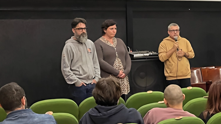 Tante iniziative per gli appassionati di cinema più affezionati alle sale cittadine. Dopo il crowdfounding a sostegno del cinema aretino... Tante iniziative per gli appassionati di cinema più affezionati alle sale cittadine. Dopo il crowdfounding a sostegno del cinema aretino...