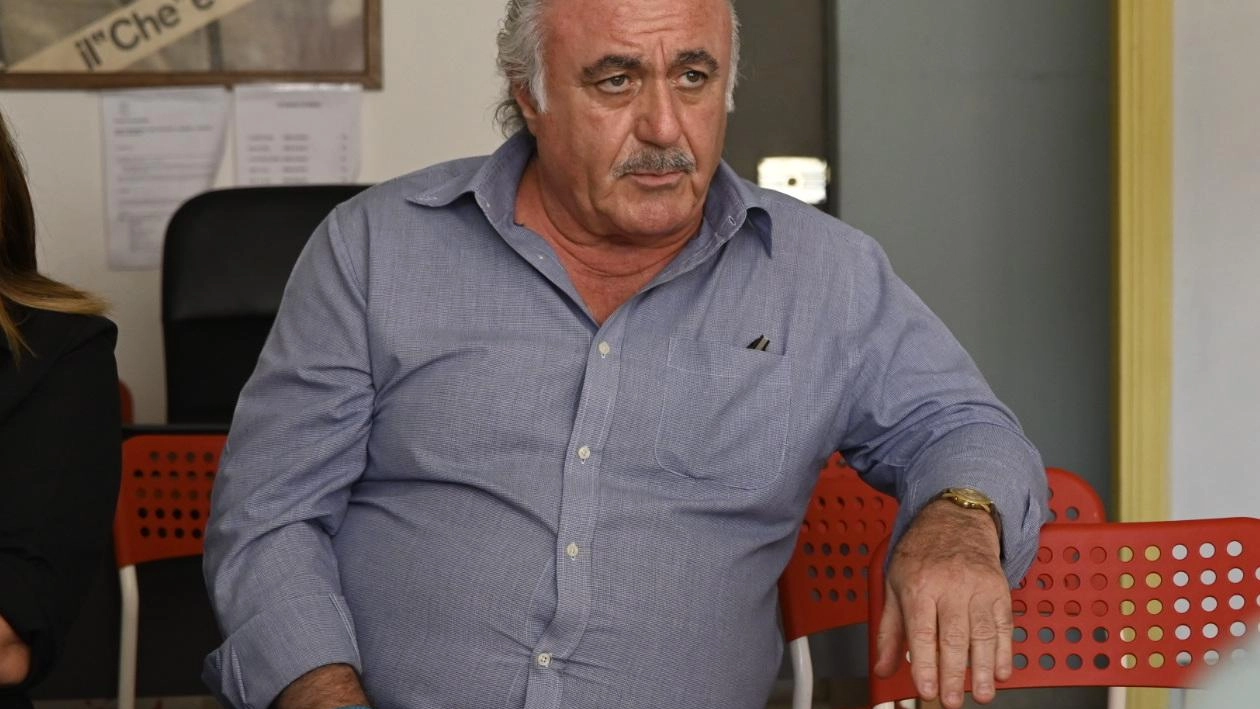 Claudio Salvadori, segretario della Uil Fpl Massa Carrara Claudio Salvadori, segretario della Uil Fpl Massa Carrara