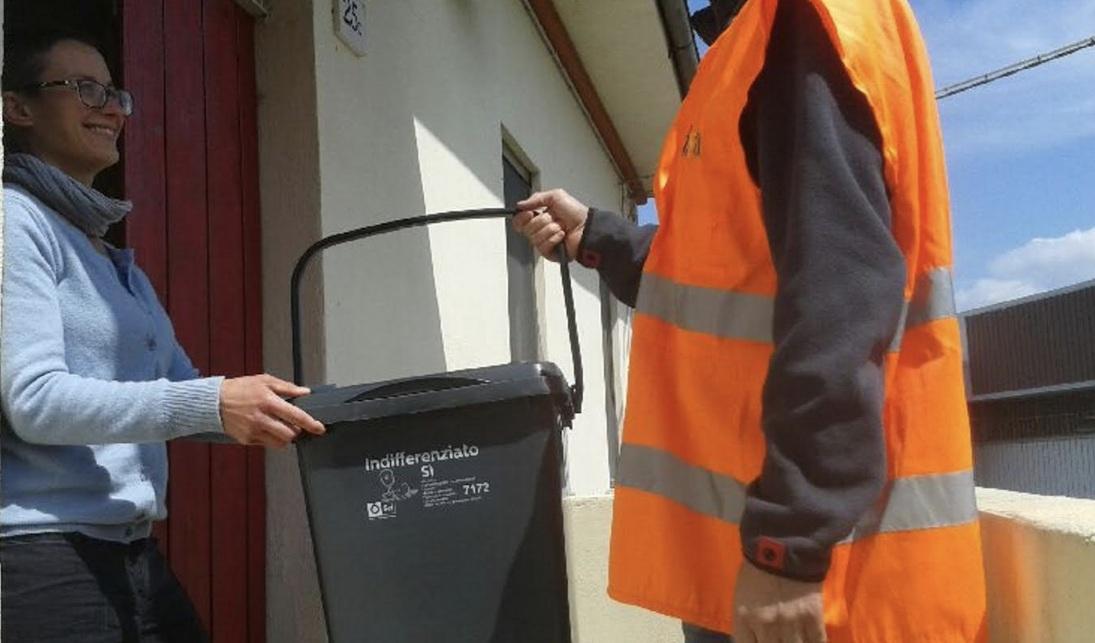Sansepolcro, il calendario per ritirare il kit porta a porta Sansepolcro, il calendario per ritirare il kit porta a porta
