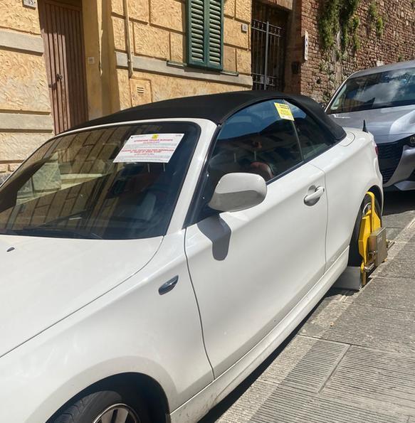 https://www.lanazione.it/image-service/view/acePublic/alias/contentid/MWU1Mzk2NzctMWJmZS00/0/il-caso-multe-divide-la-maggioranza-meno-punitivi-con-chi-ci-visita.jpeg?f=1.91:1&w=1200