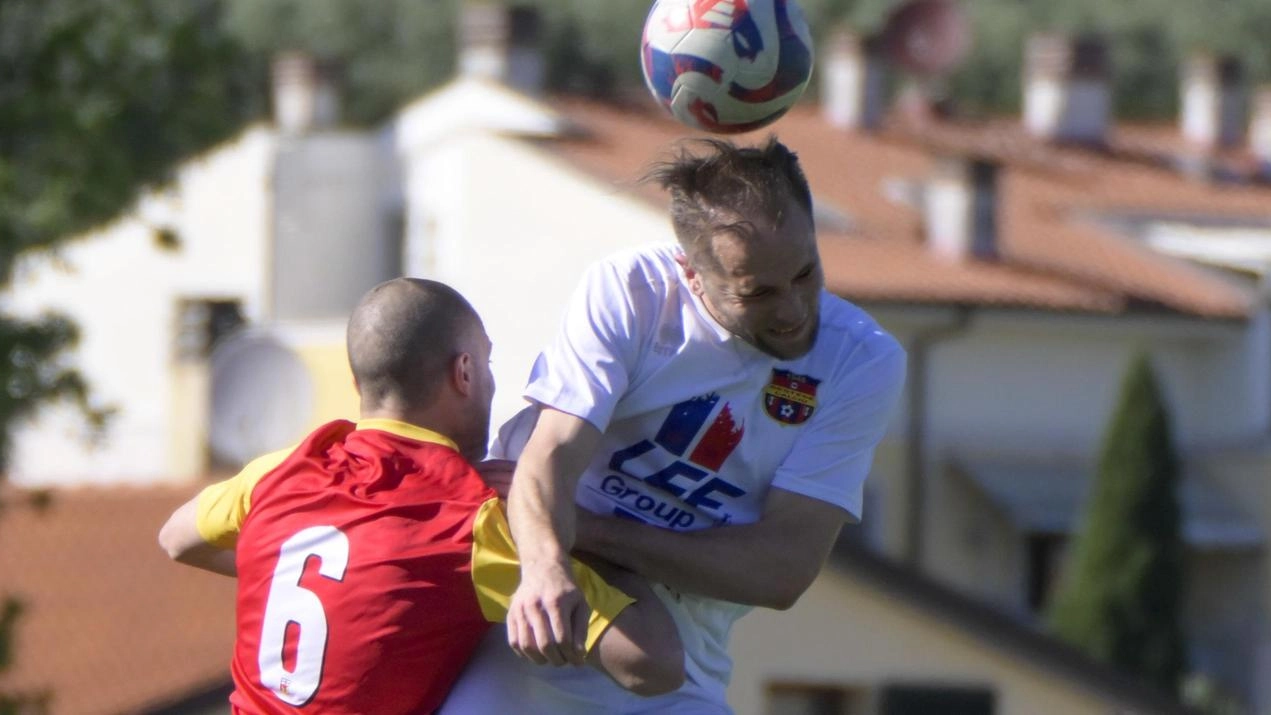 Le finali play off dei gironi A e B decidono le squadre per gli spareggi nazionali. Sestese e Valentino Mazzola in azione. Le finali play off dei gironi A e B decidono le squadre per gli spareggi nazionali. Sestese e Valentino Mazzola in azione.