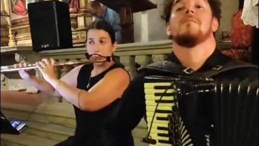 Il fisarmonicista Pietro Adragna e la flautista Chiara Sernesi, protagonisti della scorsa edizione Oggi le esibizioni inizieranno dalla mattina Il fisarmonicista Pietro Adragna e la flautista Chiara Sernesi, protagonisti della scorsa edizione Oggi le esibizioni inizieranno dalla mattina