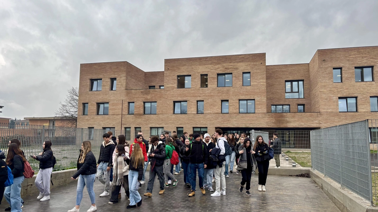 Il Nuovo Montale di Pontedera il giorno dell’inaugurazione a gennaio