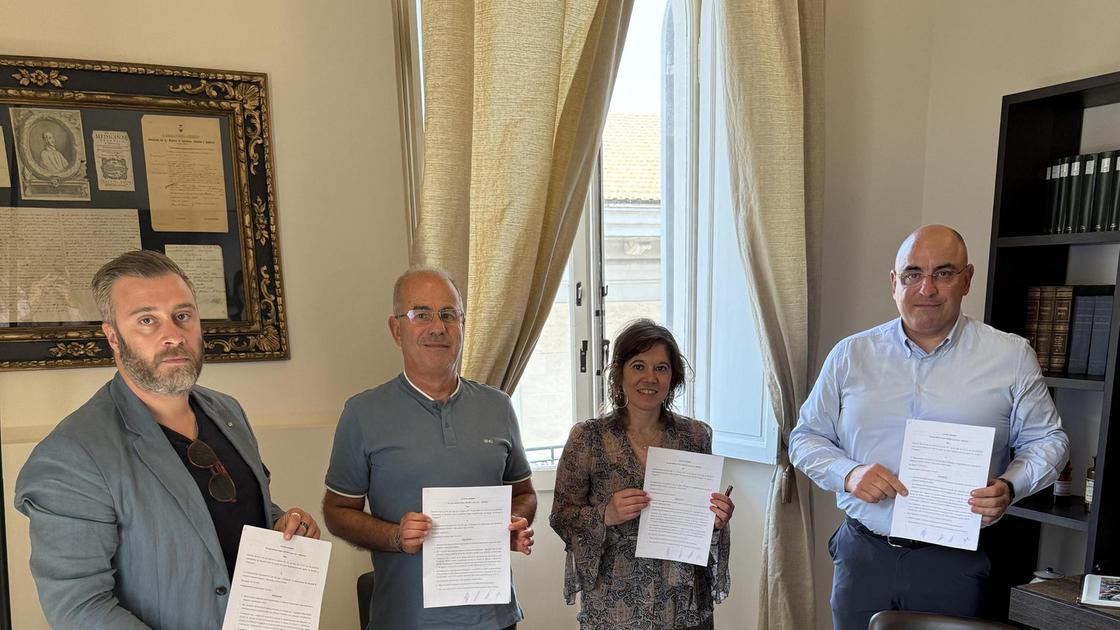 L’etilometro senza soffio. Specchia la prima azienda L’etilometro senza soffio. Specchia la prima azienda