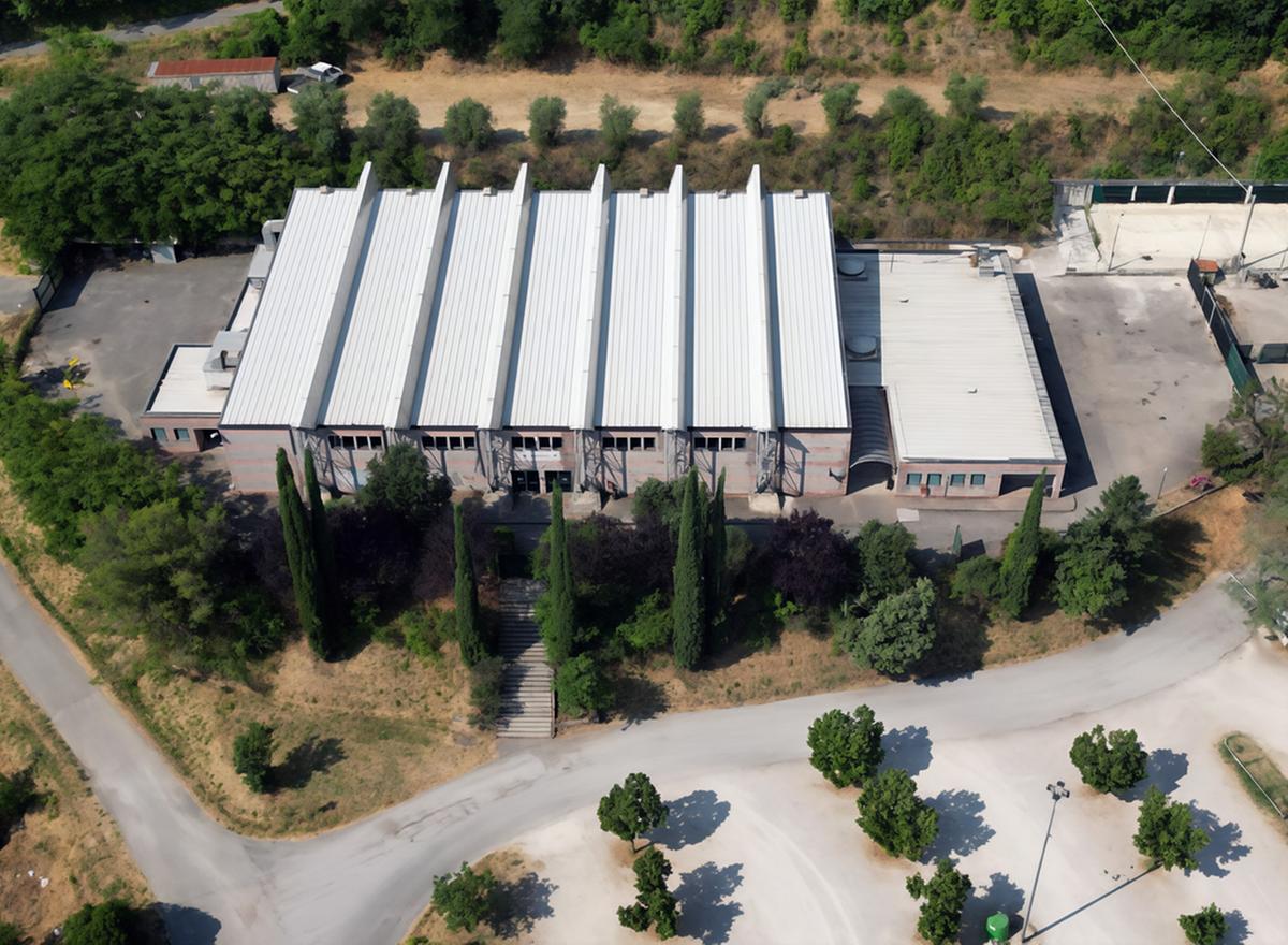 https://www.lanazione.it/image-service/view/acePublic/alias/contentid/MWU5M2YyMWItNWYxZC00/0/palazzetto-dello-sport-di-san-mariano-via-ai-lavori-di-restyling.jpeg?f=1.90:1&w=1200