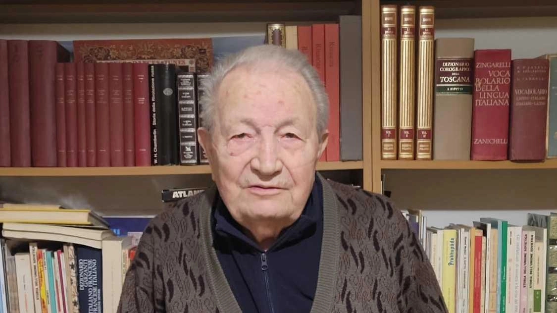 L’ex primo cittadino di Monsummano Marcello Bonfanti presenterà domani il suo libro, «La storia di una vita», scritto alla veneranda età di 96 anni con la collaborazione della dottoressa Tiziana Ciattini e pubblicato da Nuove Esperienze