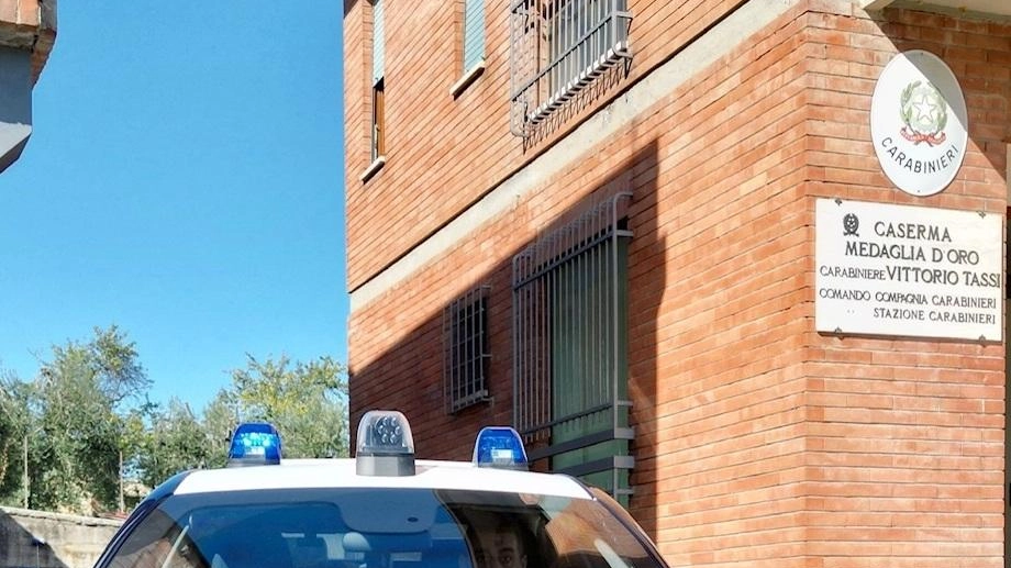 La tragedia nelle vigne di un’azienda agricola di Sant’Angelo in Colle. Diego Prianti, residente a Roccastrada, ucciso da un pezzo di metallo. La tragedia nelle vigne di un’azienda agricola di Sant’Angelo in Colle. Diego Prianti, residente a Roccastrada, ucciso da un pezzo di metallo.