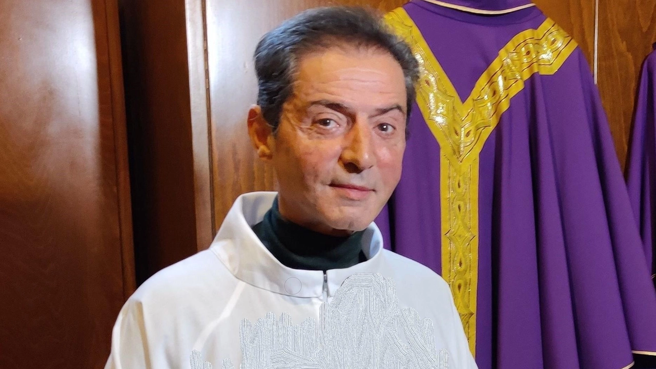 Don Paolo Firindelli, preposto di Montale, ha ricevuto in questi giorni la telefonata del generoso cittadino che desidera regalare un momento di gioia a quaranta persone Don Paolo Firindelli, preposto di Montale, ha ricevuto in questi giorni la telefonata del generoso cittadino che desidera regalare un momento di gioia a quaranta persone