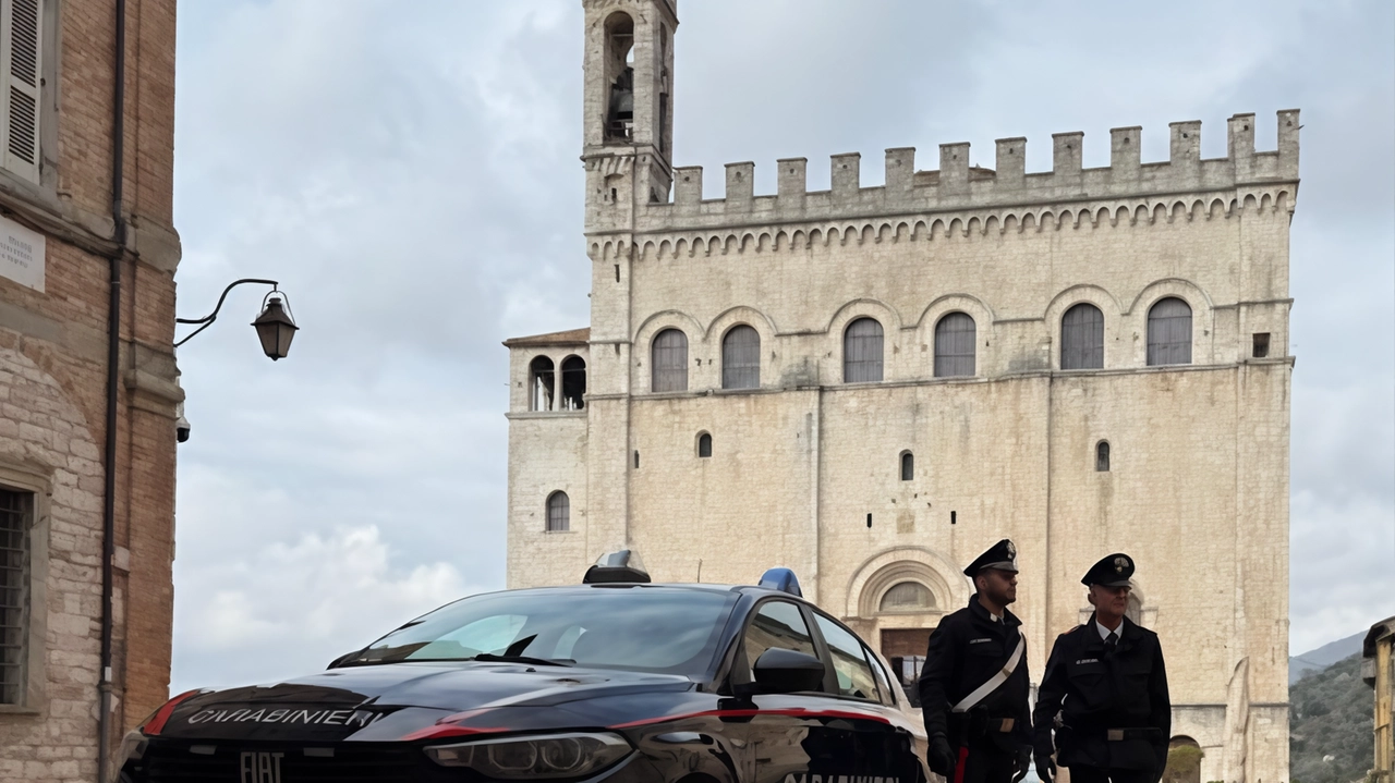 Sono stati i carabinieri di Gubbio a individuare l’auto dei due truffatori davanti a casa dell’anziana
