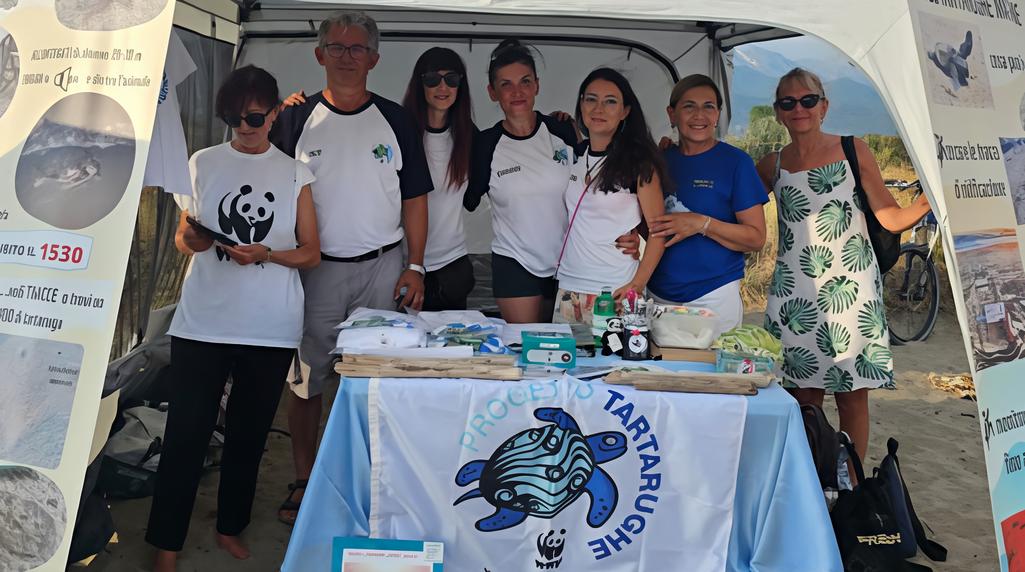 https://www.lanazione.it/image-service/view/acePublic/alias/contentid/MWUzMDU3ZTgtMWNhYi00/0/tartarughe-che-passione-scoperto-un-quinto-nido-e-sulla-spiaggia-libera-vicino-al-locale-essenza.jpeg
