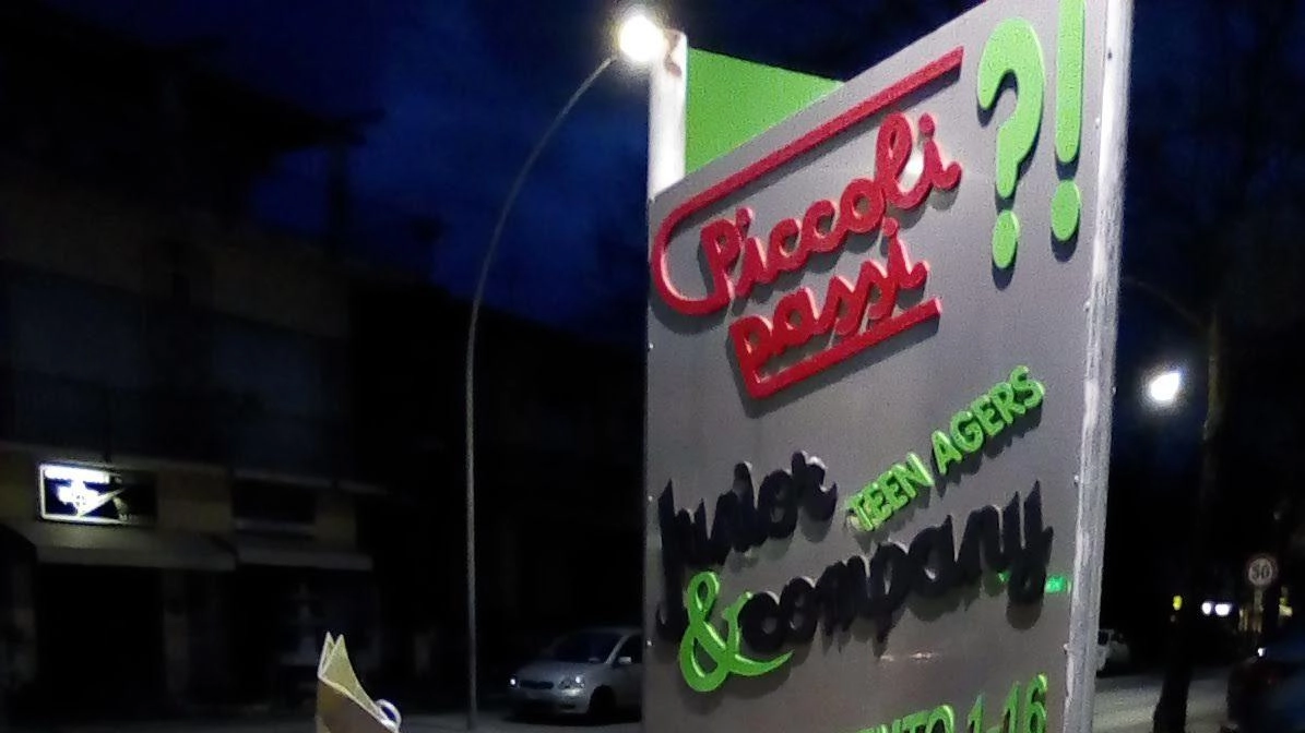 È commossa per l’affetto dei suoi clienti Renza Lipparelli titolare del negozio "PiccoliPassiVersilia" di cui è stata annunciata la chiusura....