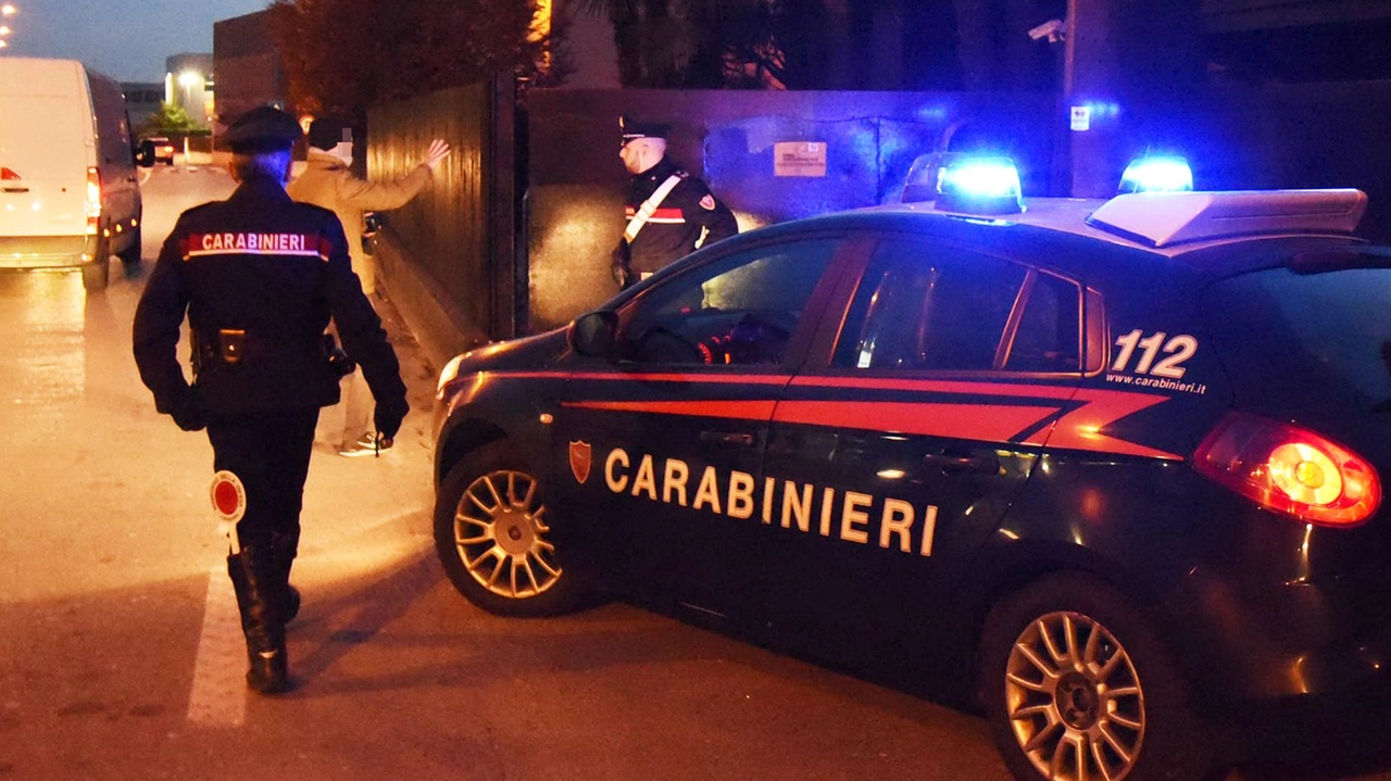 Domenica, un inseguimento fino alla Colonna del Grillo ai danni di una macchina che già in passato aveva destato più di un sospetto Domenica, un inseguimento fino alla Colonna del Grillo ai danni di una macchina che già in passato aveva destato più di un sospetto
