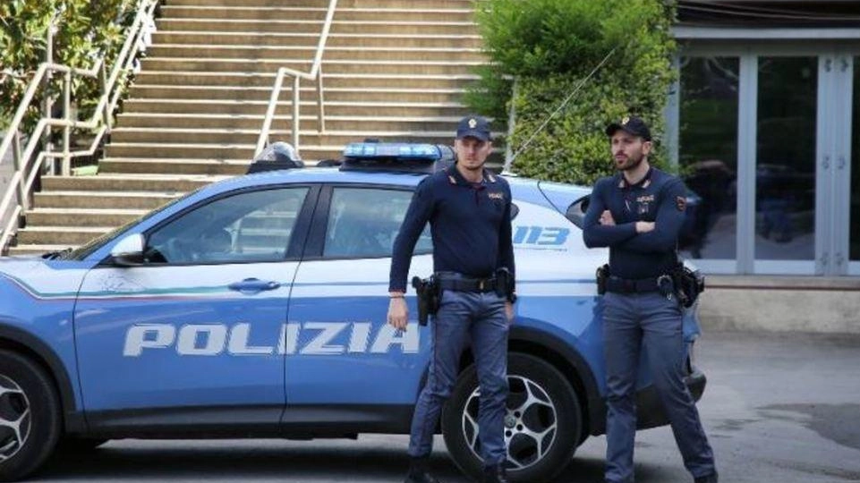 Le indagini erano state svolte dalla Polizia di Stato. Nel riquadro, Antonio Morra Le indagini erano state svolte dalla Polizia di Stato. Nel riquadro, Antonio Morra