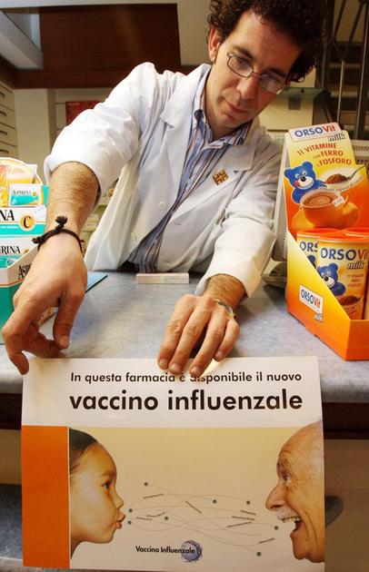 Influenza, scatta la vaccinazione: "Ma non dimentichiamo il Covid"