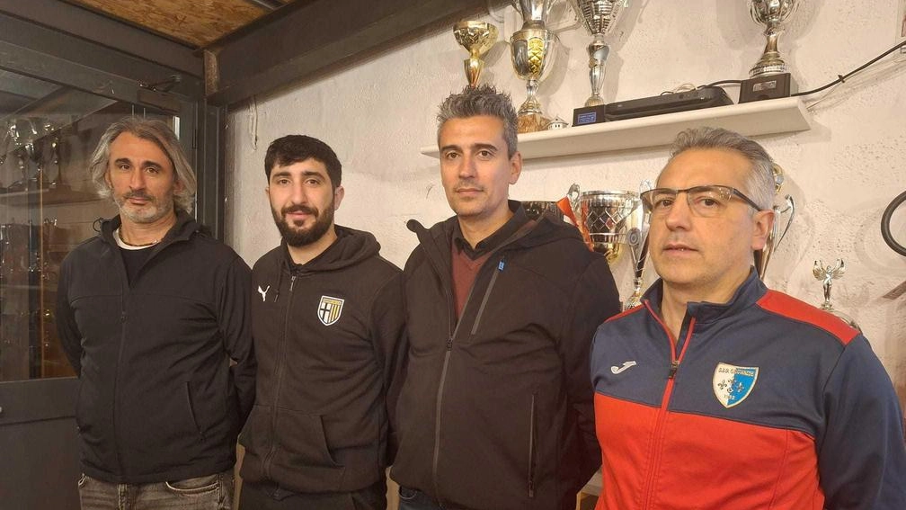I tecnici del Parma hanno dialogare con gli istruttori della Galcianese per impostare le modalità future dell’affiliazione I tecnici del Parma hanno dialogare con gli istruttori della Galcianese per impostare le modalità future dell’affiliazione