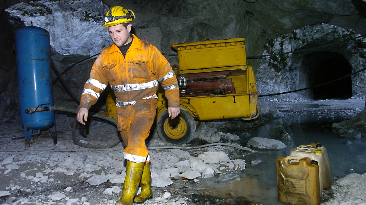 Nel programma nazionale di esplorazione mineraria anche alcuni comuni senesi. Enormi potenzialità per lo sviluppo nell’industria automobilistica e aerospaziale Nel programma nazionale di esplorazione mineraria anche alcuni comuni senesi. Enormi potenzialità per lo sviluppo nell’industria automobilistica e aerospaziale
