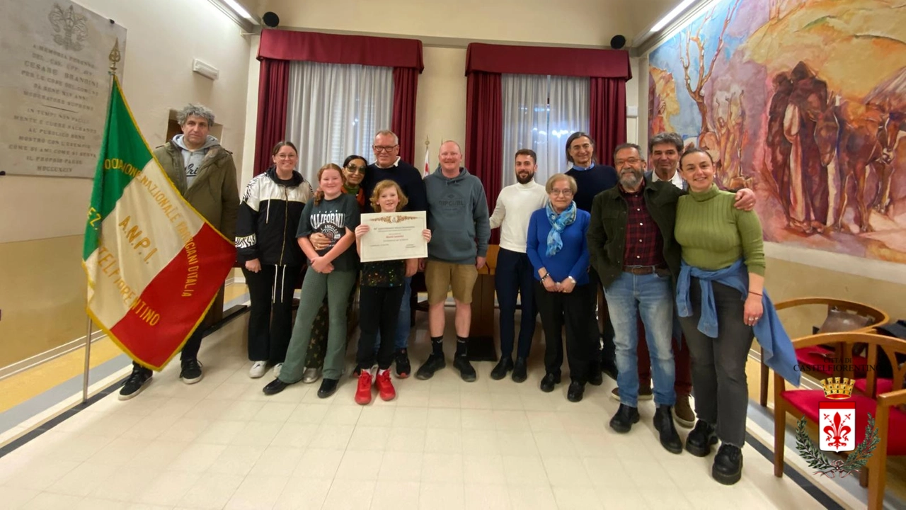 Il figlio David e i familiari, provenienti da Melbourne, sono stati ricevuti in Municipio per ricevere un riconoscimento dall’Amministrazione Comunale in occasione dell’80° anniversario della Liberazione