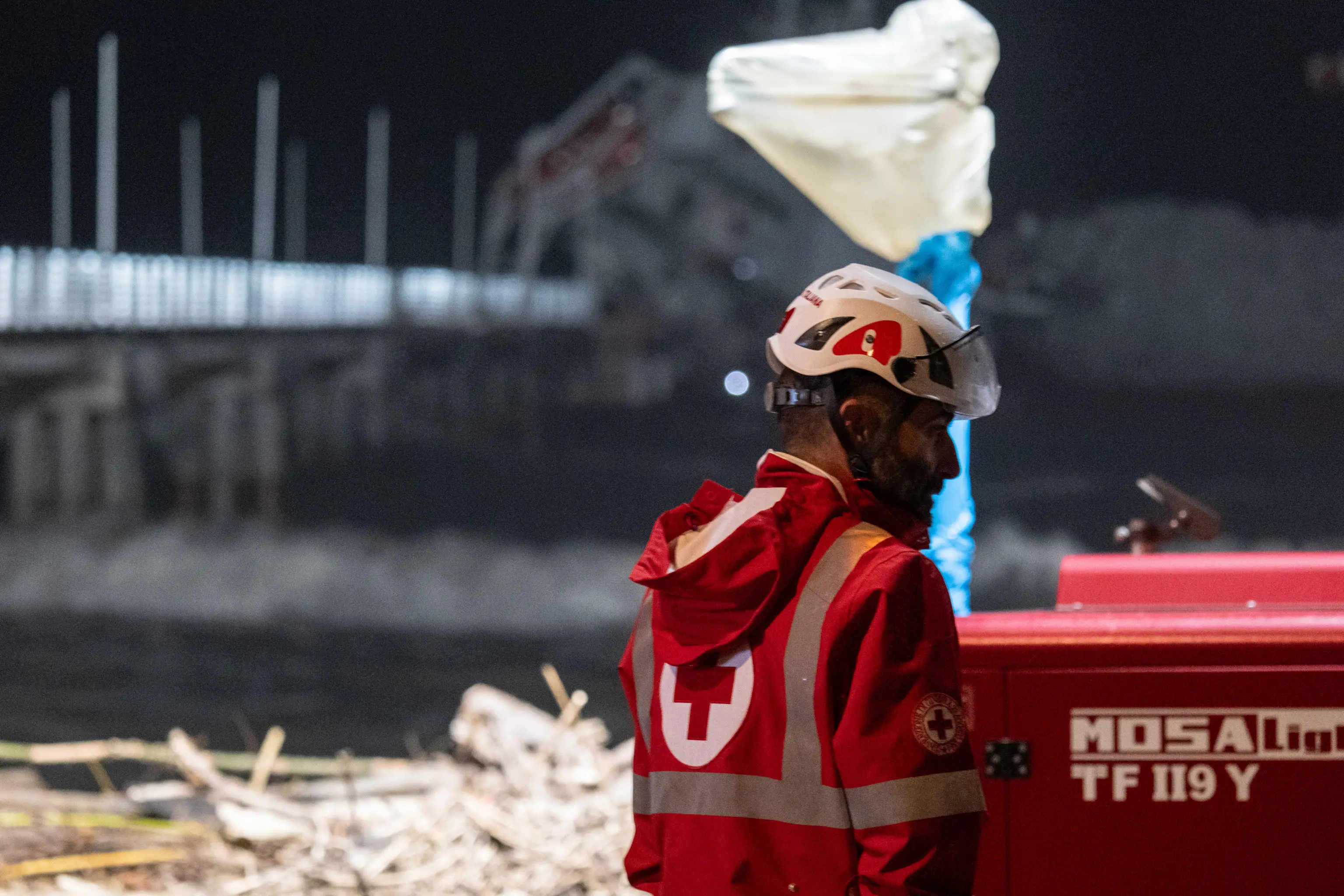 Allarme maltempo, Carrara chiude le spiagge. I divieti degli altri comuni toscani