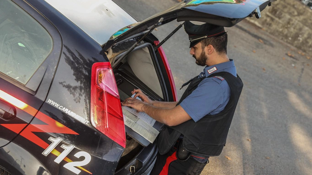 Notte movimentata anche per i carabinieri che hanno riportato a casa la donna aggredita dall’ex trovando lì l’uomo. Arrestato per resistenza a pubblico ufficiale