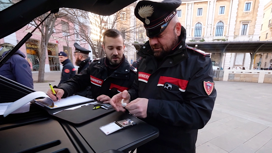 Carabinieri in azione (foto d’archivio) Carabinieri in azione (foto d’archivio)