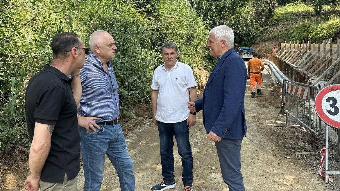 Il sopralluogo di ieri mattina del sindaco Pierucci sul cantiere di lavoro Il sopralluogo di ieri mattina del sindaco Pierucci sul cantiere di lavoro