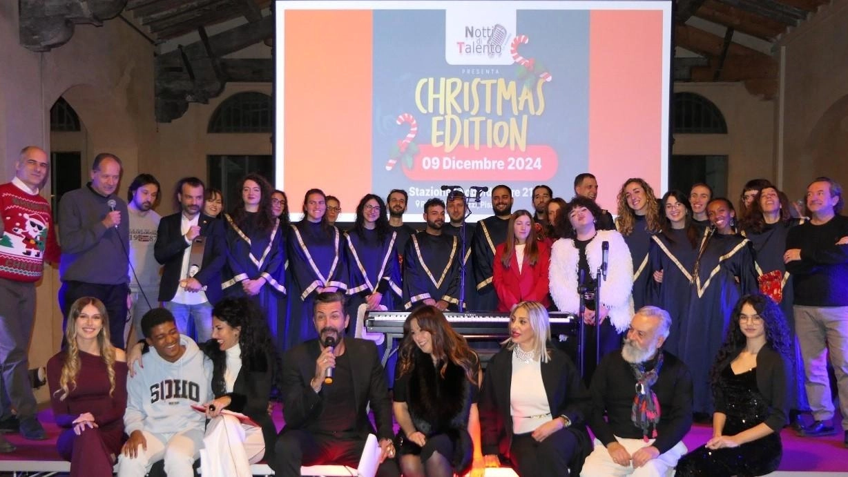 La foto finale dei protagonisti di Notti di Talento Christmas Edition La foto finale dei protagonisti di Notti di Talento Christmas Edition