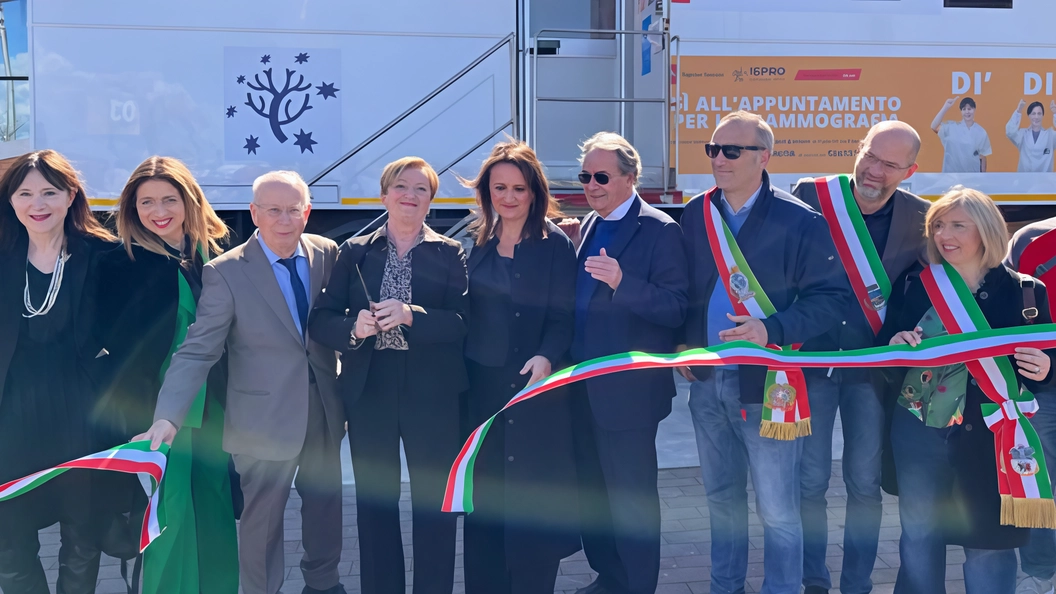 L’inaugurazione dell’iniziativa: fino al 4 aprile l’Unità Mobile dell’ISPRO, sosterà nel parcheggio del Centro dei Borghi di Cascina per consentire di effettuare ecografie mammarie, in particolare, per le donne al di sotto dei 40 anni