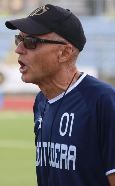 Bucchi: "A Pontedera non è facile". Gli amaranto scortati da 500 tifosi