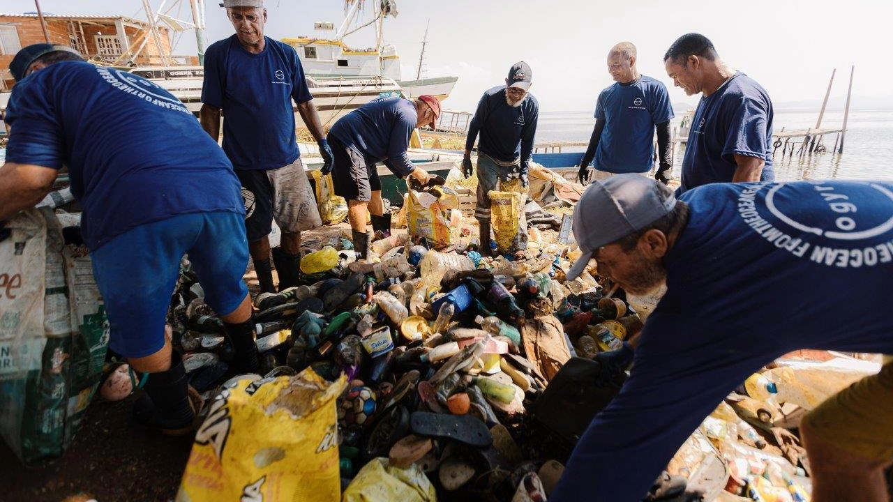Troppa plastica in mare, una vera piaga dei nostri tempi Troppa plastica in mare, una vera piaga dei nostri tempi