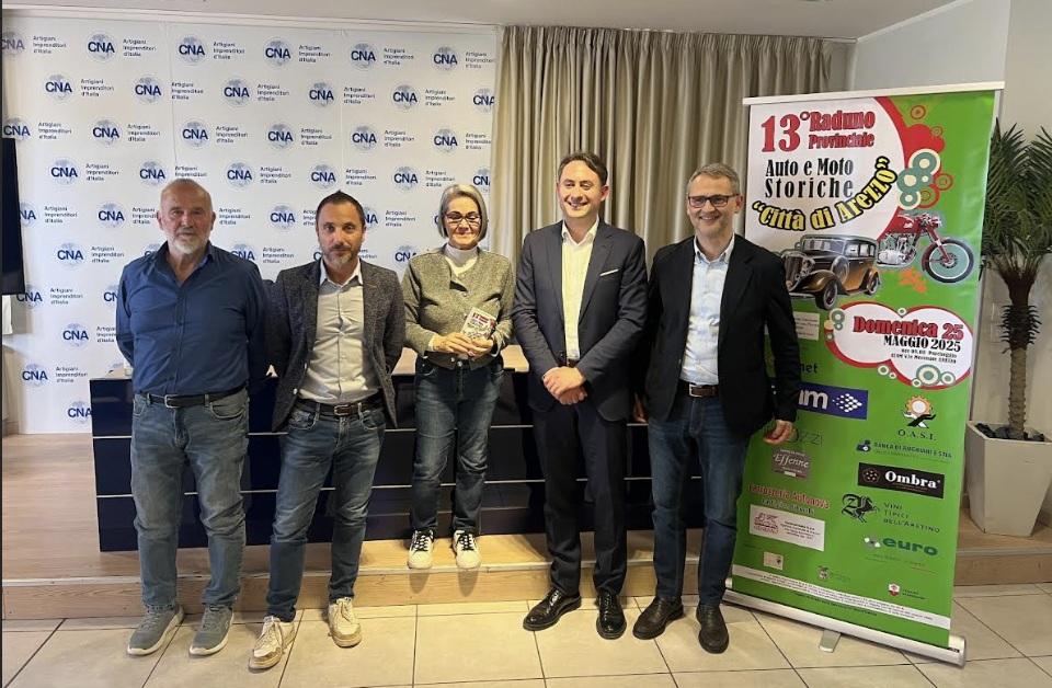 https://www.lanazione.it/image-service/view/acePublic/alias/contentid/MjAzY2QyMzUtNzA5OC00/0/la-presentazione-dell-evento.jpeg