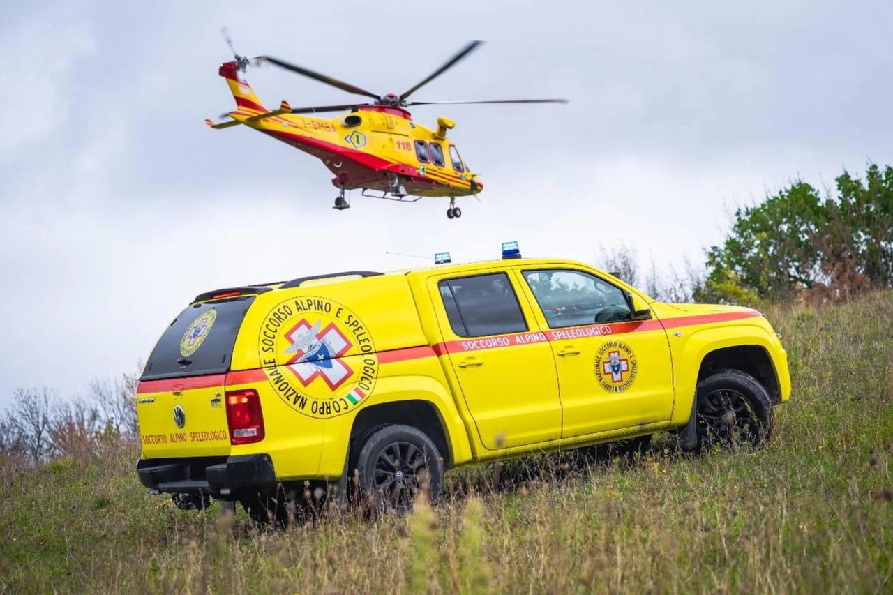 Soccorso Alpino Marche elicottero